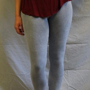 Nikibiki Leggings